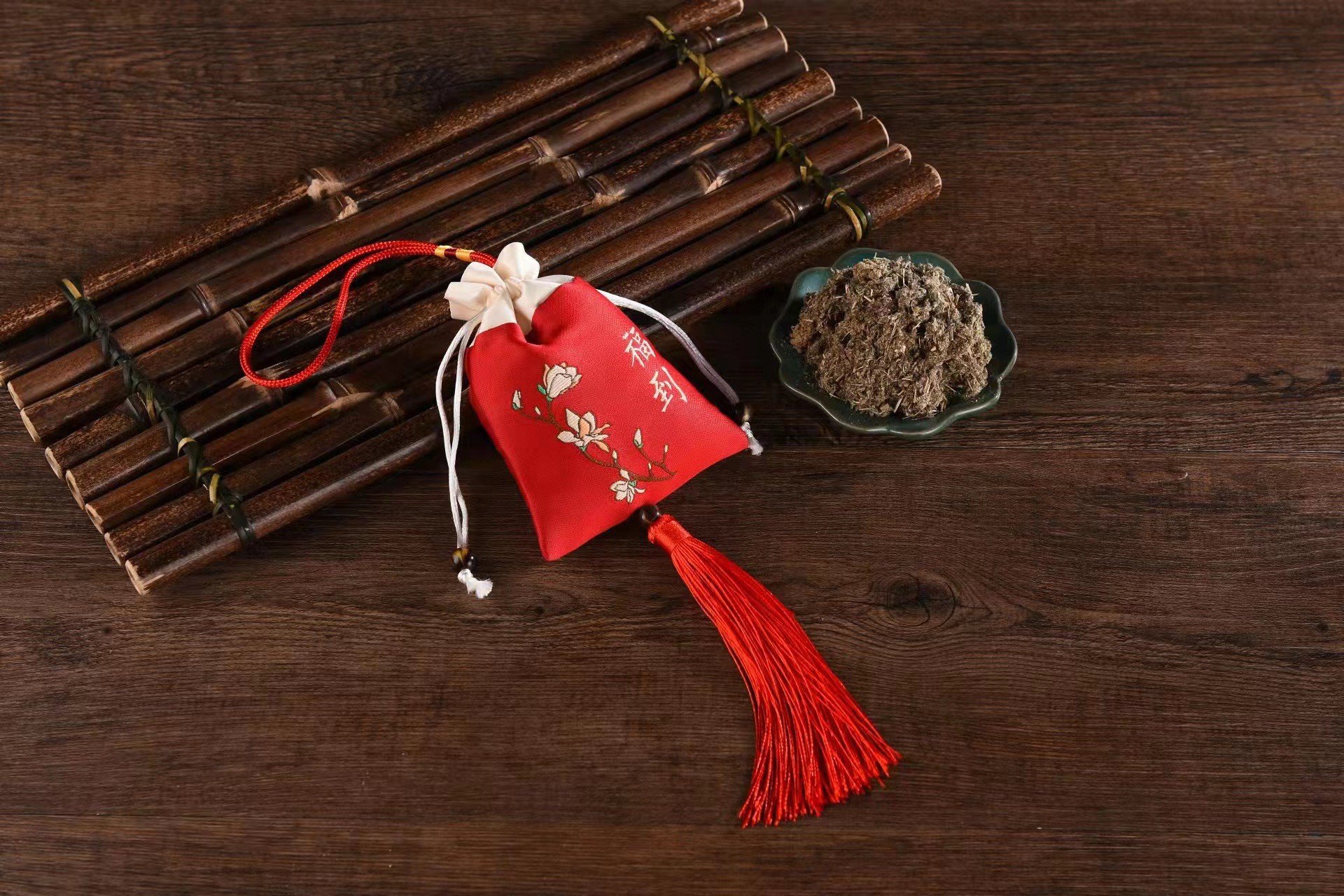 Mugwort Sachet Ai Cao 艾草 Embroidered Herbal Pouch for Car Hanging and Dragon Boat Festival Gift quality and texture