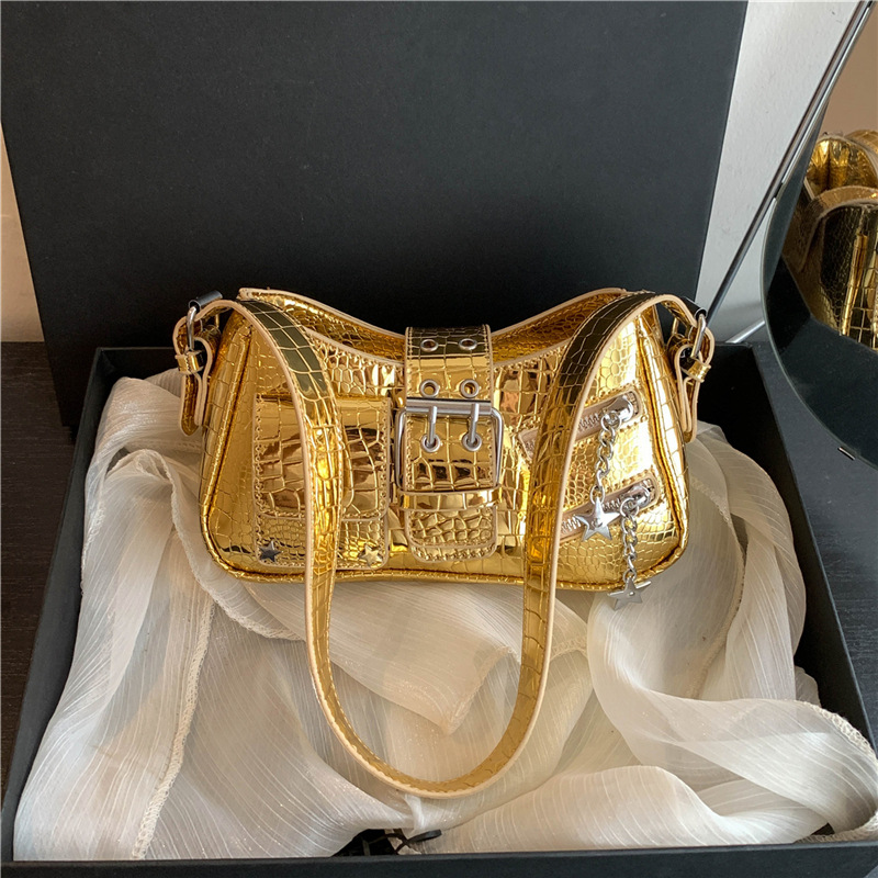 Bolso de axila de chica caliente fresco de moda 2025 nuevo bolso de hombro con patrón de cocodrilo personalizado charol brillante bolso de mensajero mujer