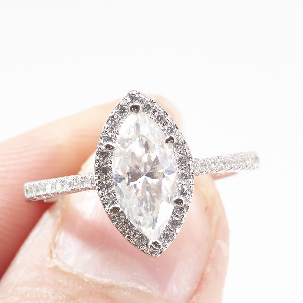 Anillo de diamantes de diam