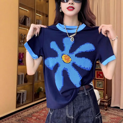 韓系潮牌重工発泡プリント半袖tシャツ女性2025夏の新型衝突色百合ゆるい痩せた上着