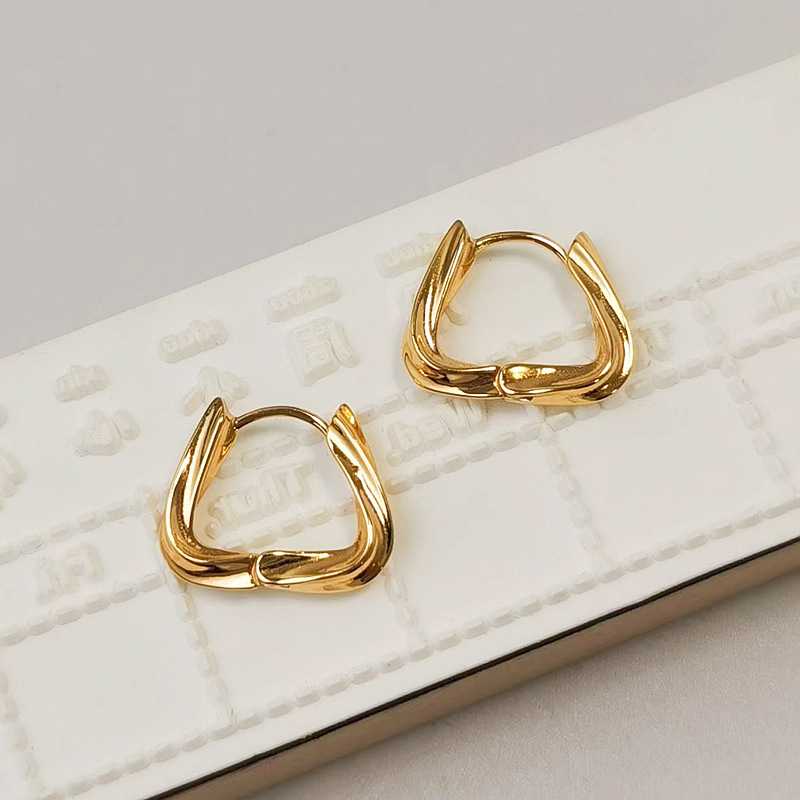 S925 Tremella Simplicity temperament personality Cold Female models Distortion line Triangle Earrings Geometry Trapezoid