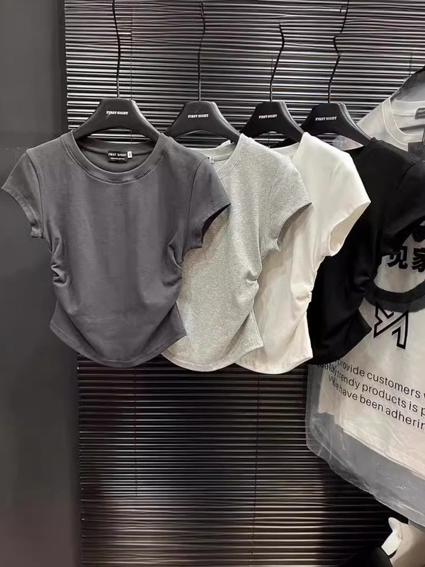 ホットガールピュアデューティウエスト Tシャツ半袖女性のための 2025 夏の新無地底プルオーバースリムショートトップ女性のための|undefined