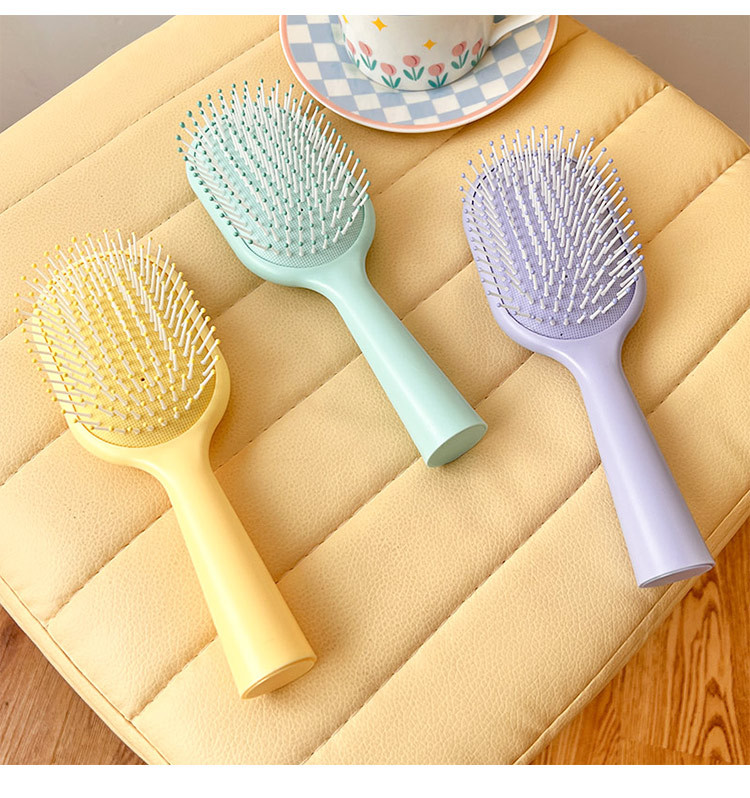 Cute Candy Color Good-looking Portable Anti-static Large Size Comb display picture 1