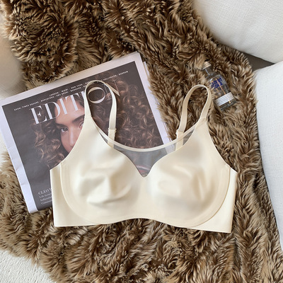 Orejas de conejo delgadas japonesas ropa interior sin costuras de las mujeres sujetador de adelgazamiento de pecho grande sin anillo de acero sujetador de sueño