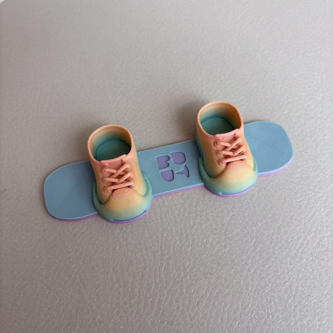 Explosiva transfronteriza labubu17 cm tela tela tela de tela tela de tela de snowboard con impresión 3d accesorios de tabla de snowboard adornos colgantes de juego de moda