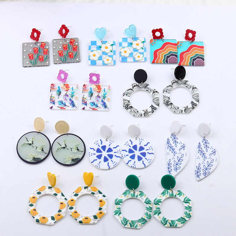 18g Weight Drop Earrings Classification 1 Pair Quantity Daily Occasion Acrylic Material Flower Pattern Women'S Gender Stoving Varnish Design Retro Style 1 Pair Retro Flower Stoving Varnish Arylic Drop Earrings 10