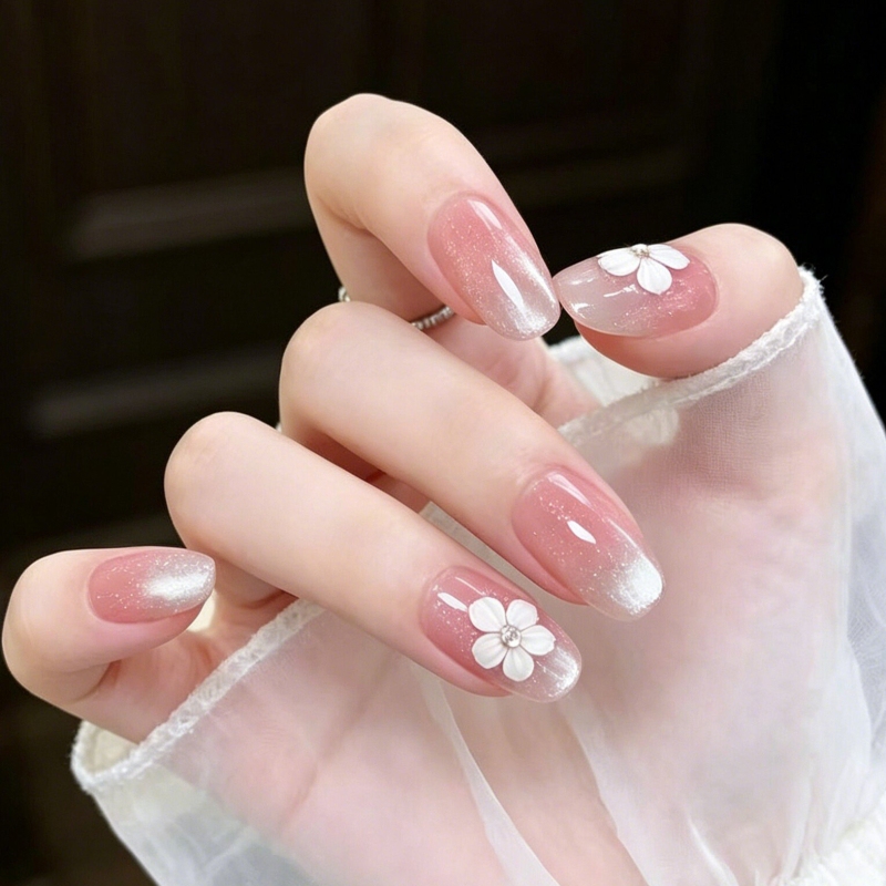 Ice-Clear Cat-Eye Manicure Wearable Nails Short Style 2026 New Model High-End Summer White Flower Nail Stickers Finished Product
