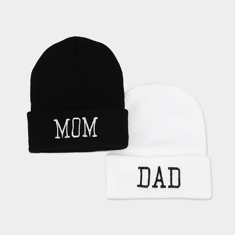 Otoño e Invierno nuevo papá mamá bordado redondo tejer sombrero Amazon Venta caliente Mamá y Papá sombrero de lana sombrero frío