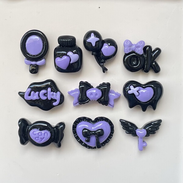 Purple small balloon with accessories with bow