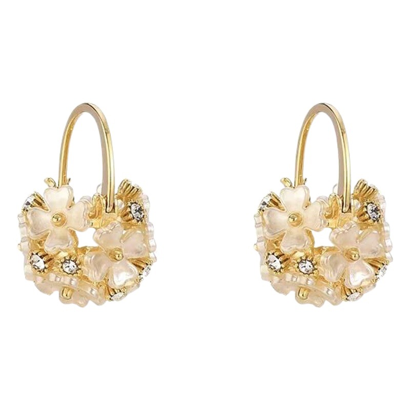 Corea del Sur moda temperamento diseño sentido oído hebilla luz pendientes de lujo para mujeres Corea del Sur ins Mori flor pendientes de bolas de diamantes