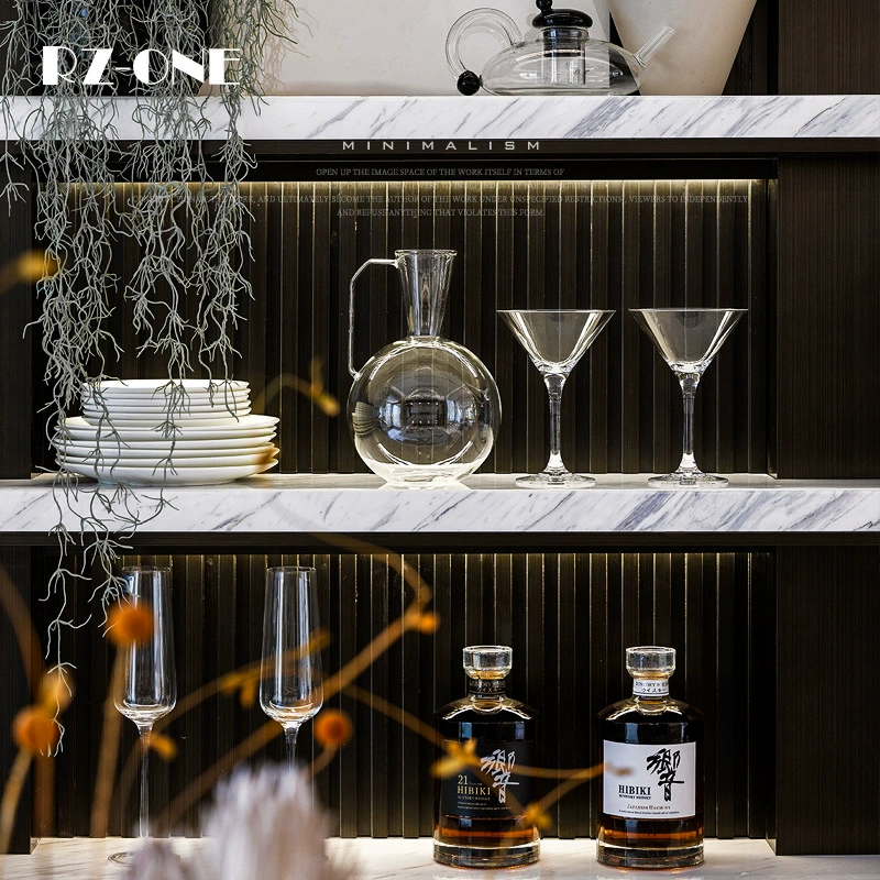 Сладкий тринадцать современных минималистских модельных комнат Винный шкаф Офис продаж Гостиная Стеклянные бокалы Винные изделия Легкие украшения