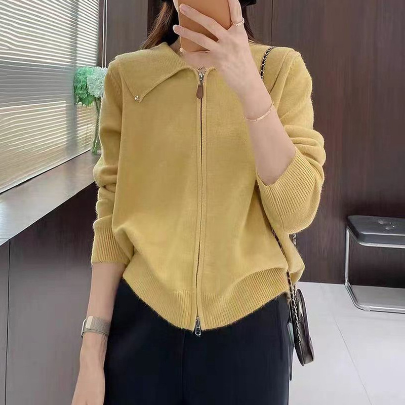 It's Recommended by the Boss Lady of Xin Xin's Shop: a New Large-Size Autumn/Winter Knit Cardigan Sweater with a Large Lapel and Double Zipper