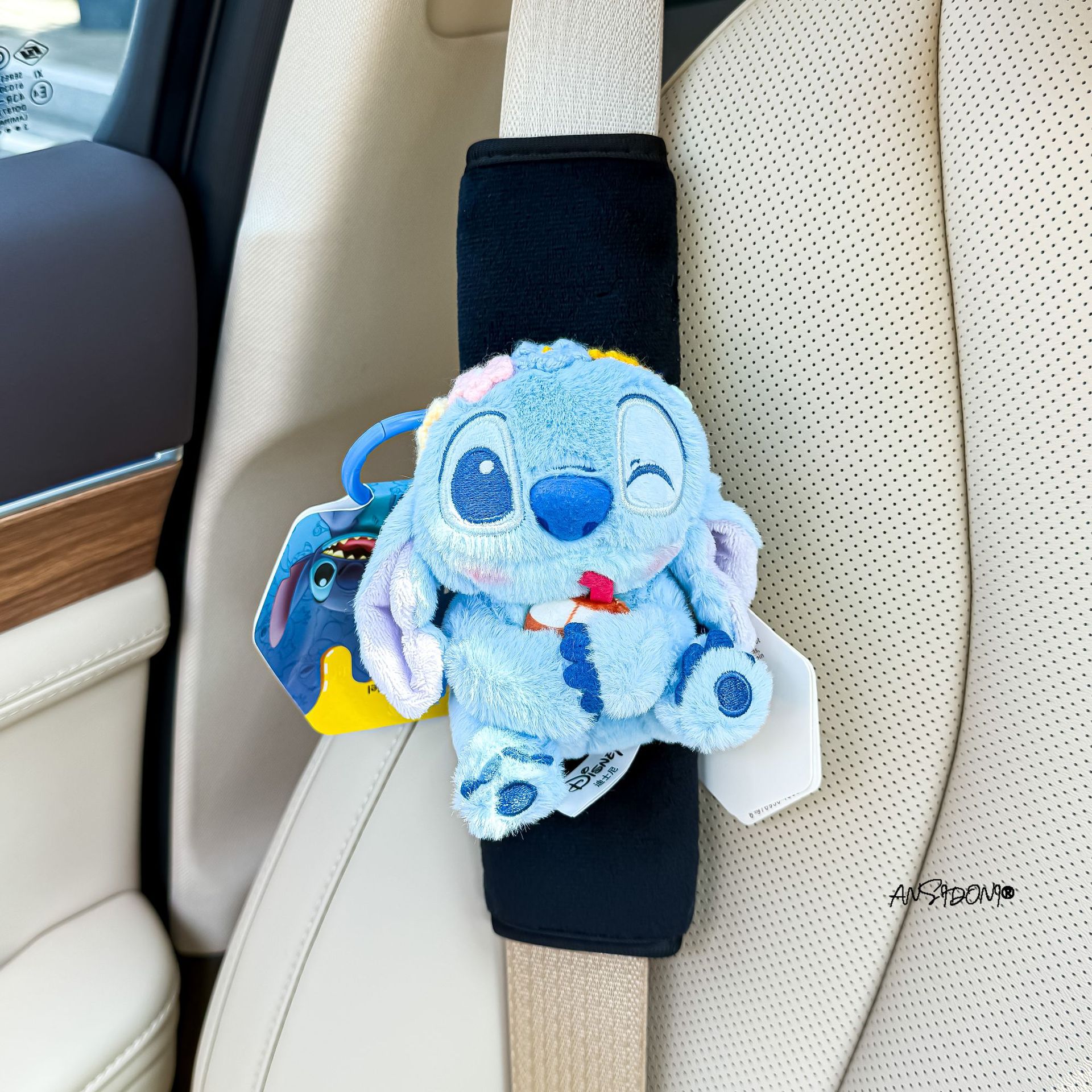 Authentic Stitch Car Seatbelt Shoulder Pad Stitch Lilo & Stitch Car Seatbelt Decoration Doll for Girls