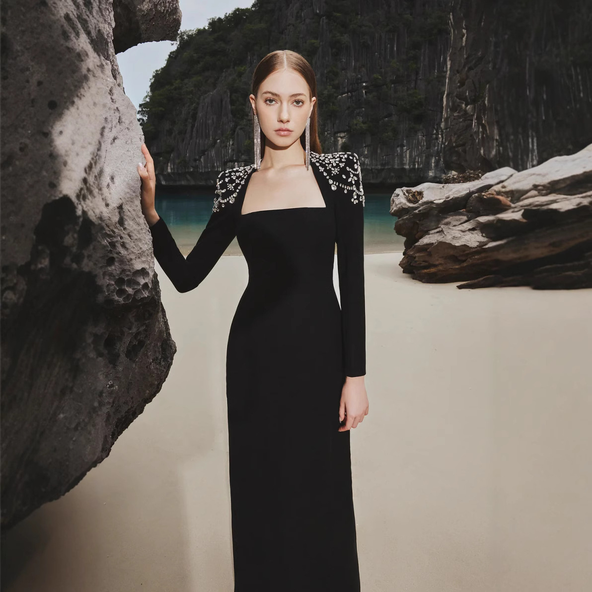 2025 Spring and Summer New European and American Feminine Elegant Simple Bandage Spring New Fashion Women's Dress Long Skirt