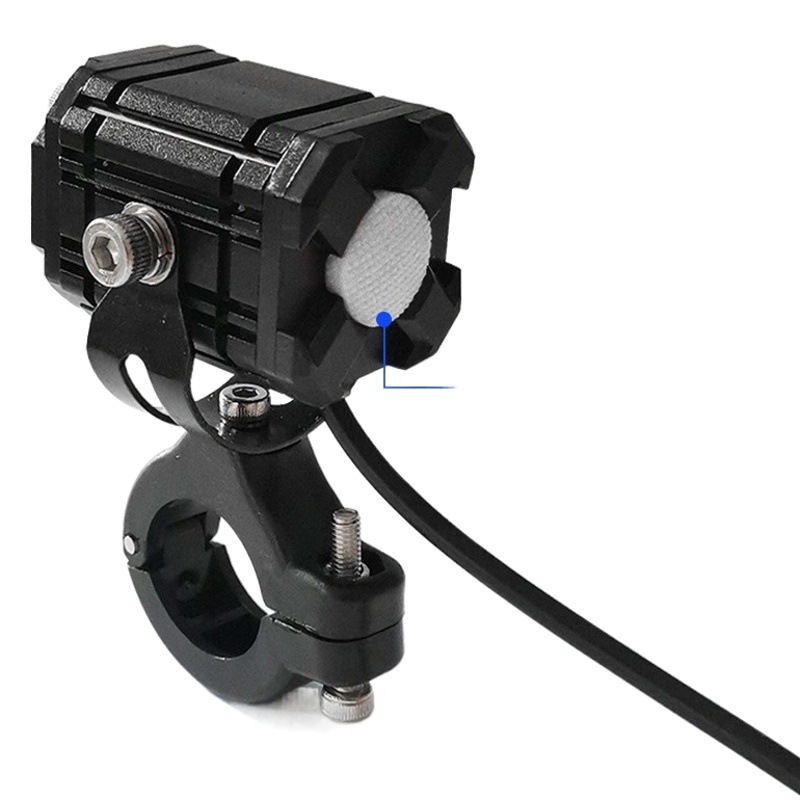 Nuevo de dos colores pequeña pistola de acero de La Motocicleta LED Spotlight faro luz de conducción Super brillante cinturón impermeable Ojo del Diablo modificado Luz