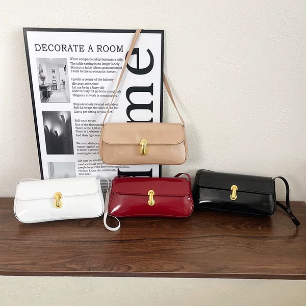 French-style trendy baguette bag, 2026 summer new collection, fashionable retro underarm bag, chic shoulder bag, and square handbag