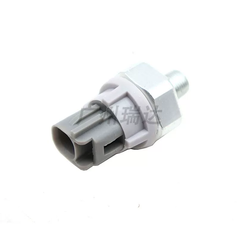 83530-28020 для Toyota датчик аварийного давления масла 83530-0E010