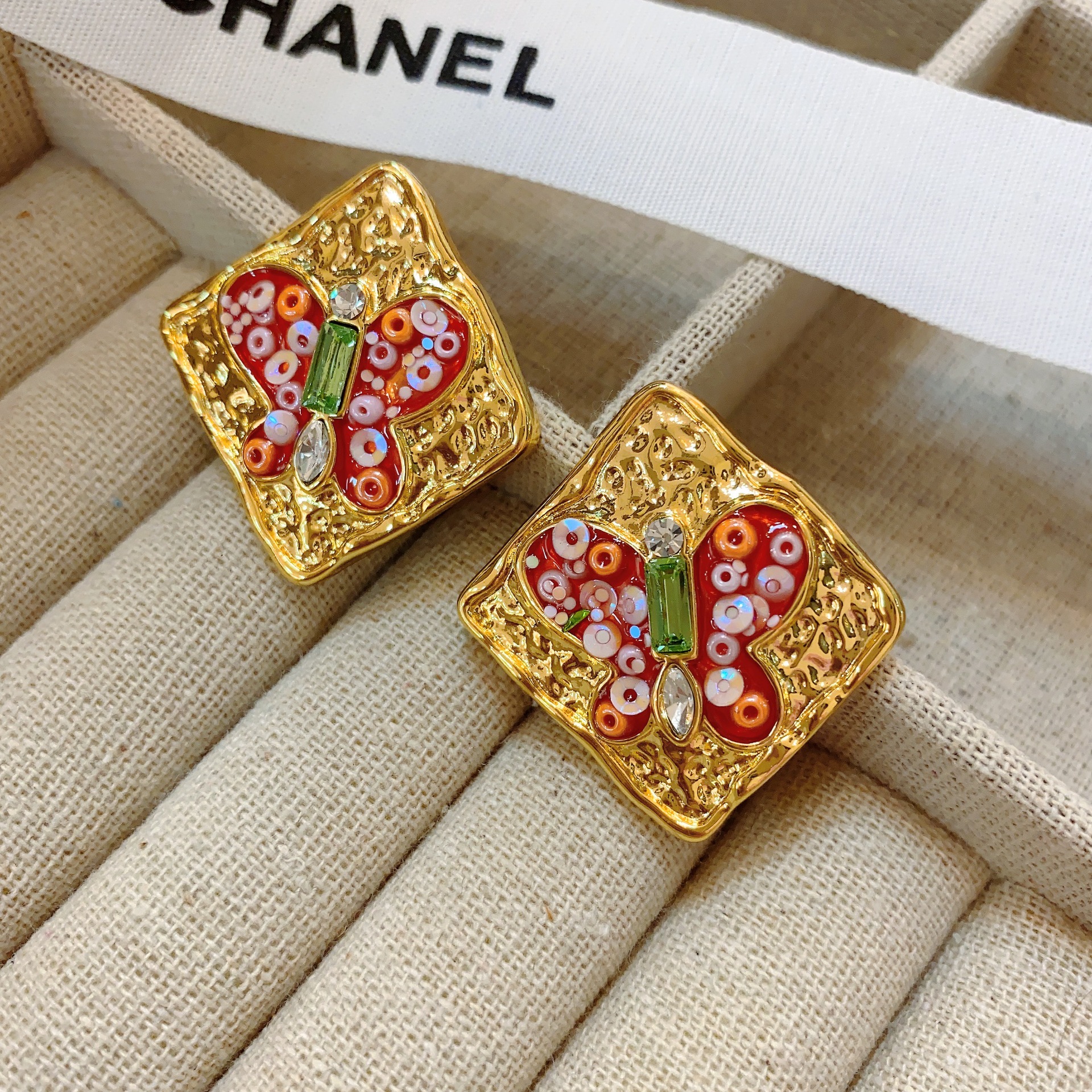 Vintage Style French Oil Dripping Vintage Butterfly Earrings Textured Beaded Sequin Square Silver Needle Earrings