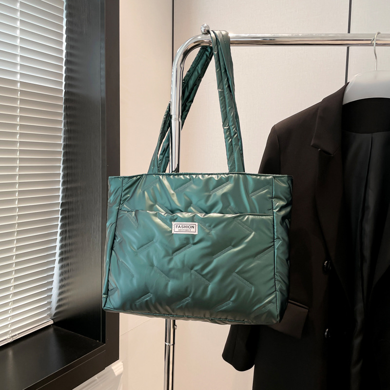 Bolsa de algodón de gran capacidad para mujeres 2024 nuevo otoño y invierno versátil bolsa de compras de hombro de clase ocio bolsa de viaje