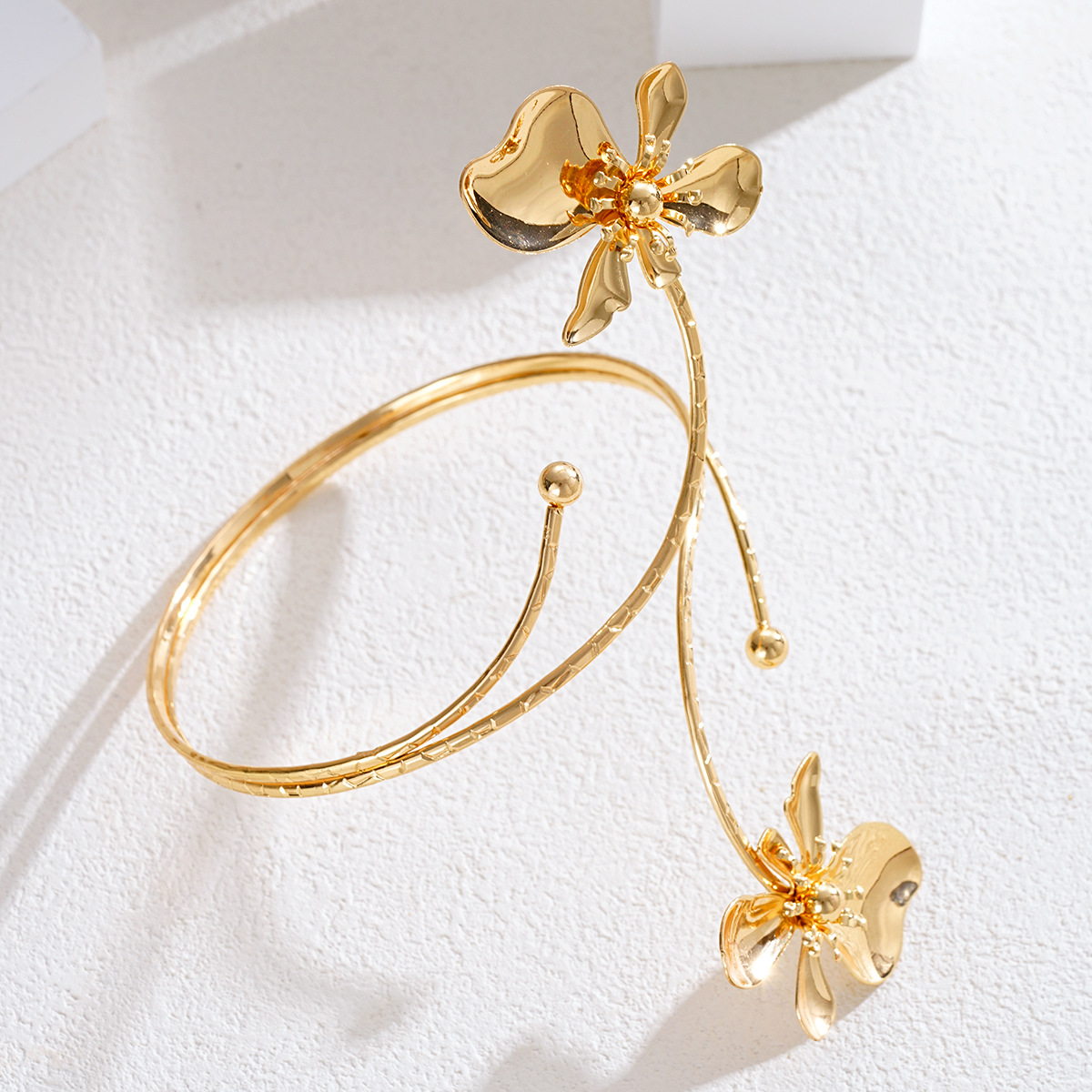 Han Zhi Shang cruzado Europa y América venta caliente bohemia flores de metal goteo flores abiertas joyerías brazaletes mujeres image 4