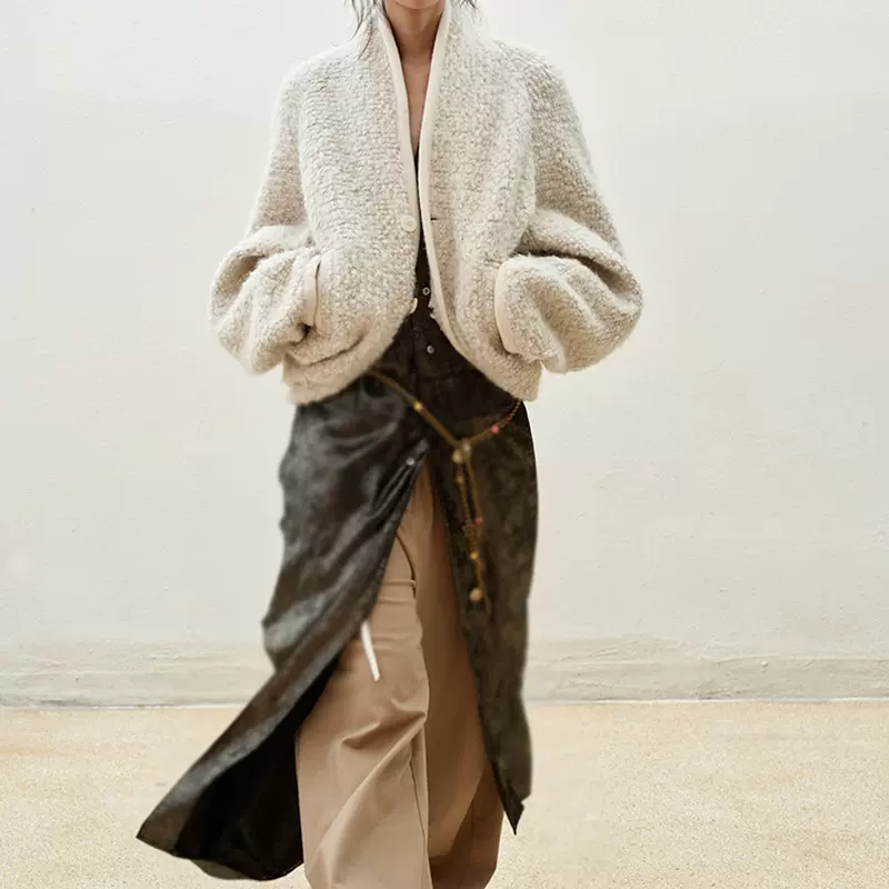 落肩宽松蝙蝠袖保暖呢子上衣松驰感斗蓬式短外套2025秋冬新款