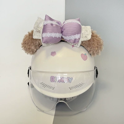 Motosiklet dəbilqələri, Ski helmet decoration with - shirley-rose-purple-bow-helmet-not-included