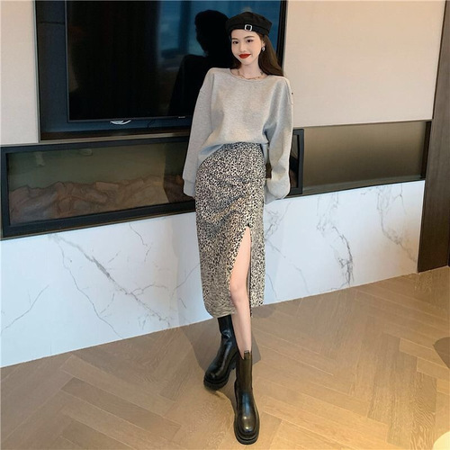 Leopard Print Slit Fall/Winter A-line Midi Skirt for Petite Women, Elegant and Versatile High-Waisted Skirt for Slimming Effect