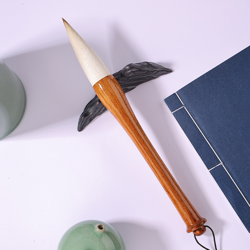 Ruirui pluma taller agarrar pluma caligrafía creación Lobo oveja y oso pelo copla pintura Examen de Grado creación de arte agarrar pluma