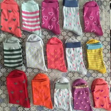 库存女袜棉袜淘宝地摊库存袜子批发四季中筒袜子赠品袜