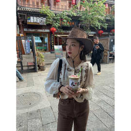 设计感小众刺绣勾画蕾丝拼接针织开衫女秋装2023新款温柔韩系上衣