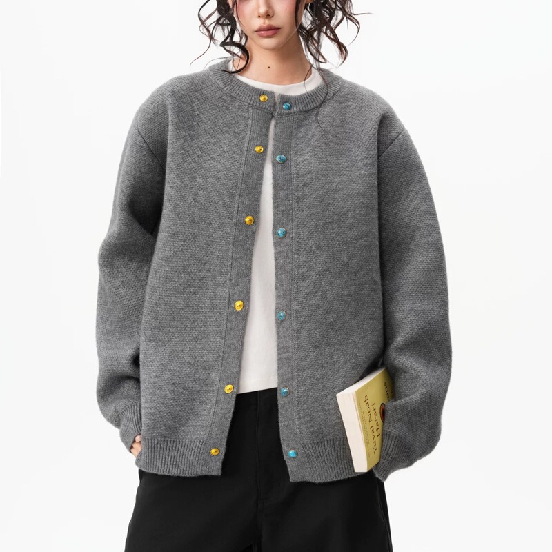 American-style heavyweight turquoise button-down cardigan sweater for women and men, autumn collection, high-end, simple, comfortable, and suitable for work American-style heavyweight turquoise button-down cardigan sweater for women and men, autumn collection, high-end, simple, comfortable, and suitable for work