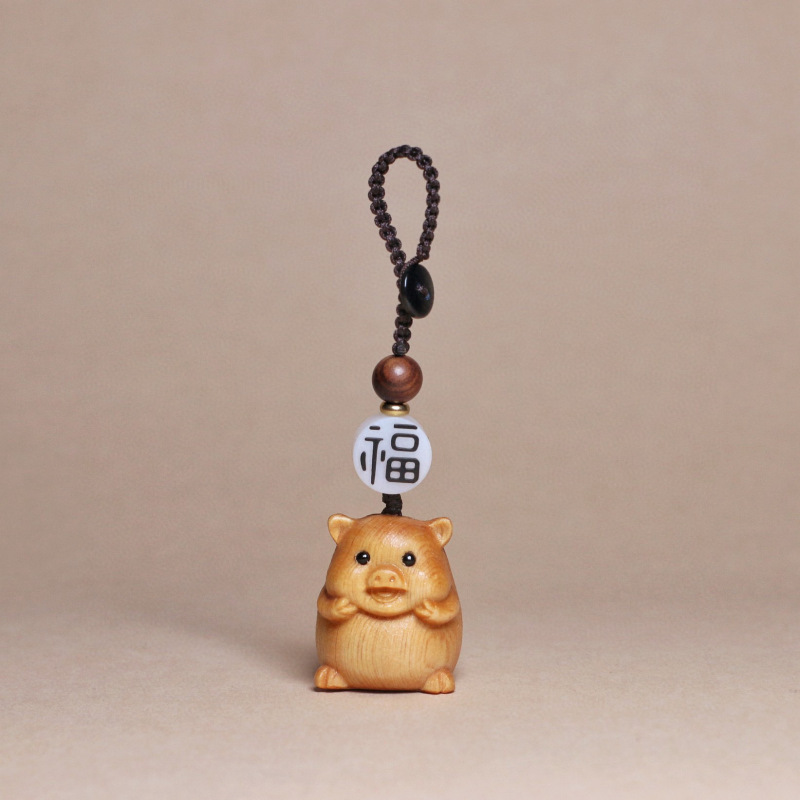 崖柏の木彫りは工芸品を飾っています。|undefined