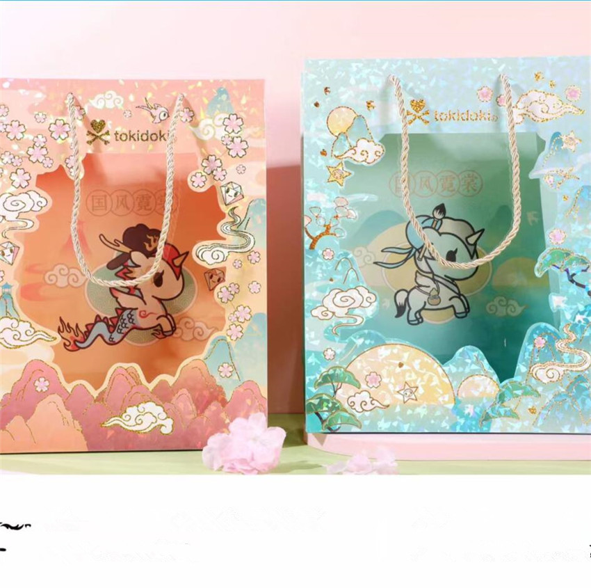 青壹坊批发 TR-EMG0158 tokidoki国风霓裳开窗礼品袋L 手提袋