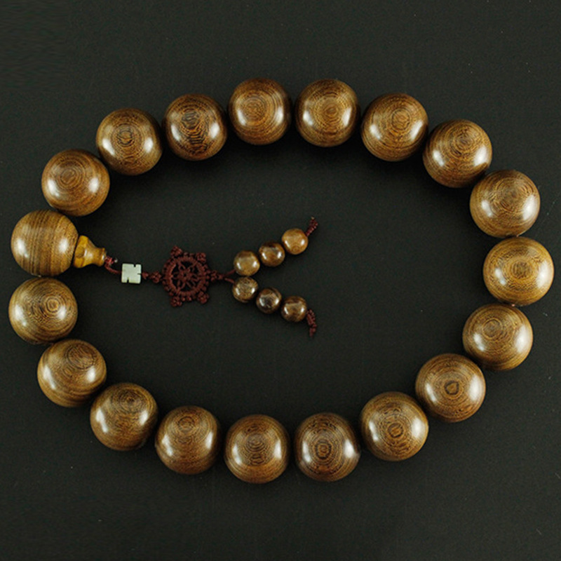 Manufactor Watkins sandalwood 25mm30MM Big hand string Car hitch Car ornaments Pendants Rosary beads
