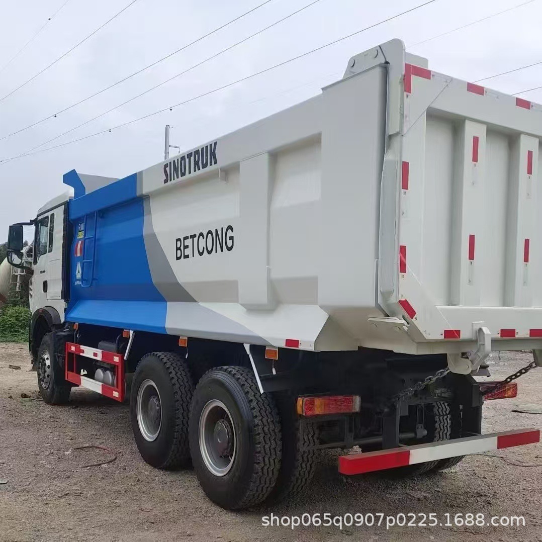 Cross-Border Sales of Used Chinese Sinotruk Howo Trucks 6X4 Dump Trucks Rear Dump Truck 10 Wheels