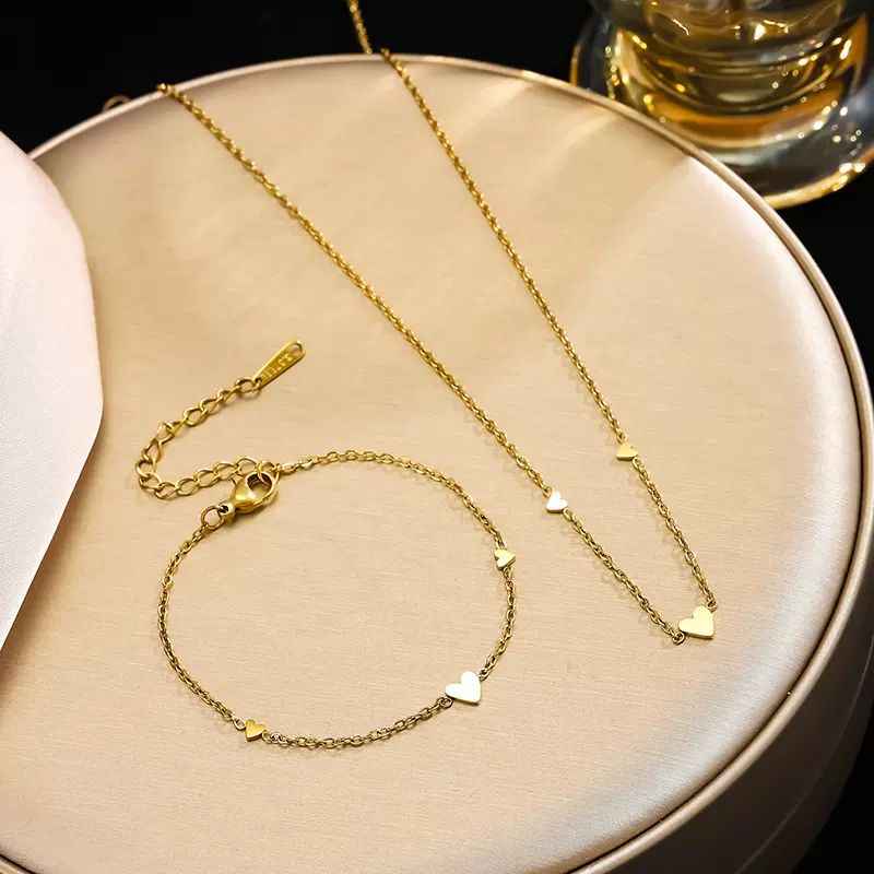 简约不掉色钛钢女款项链简约爱心吊坠轻奢气质百搭小众厂家批发