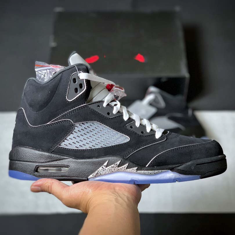 Баскетбольные кроссовки Air Jordan retro, ретрофлексирующий дизайн, размеры 36–46