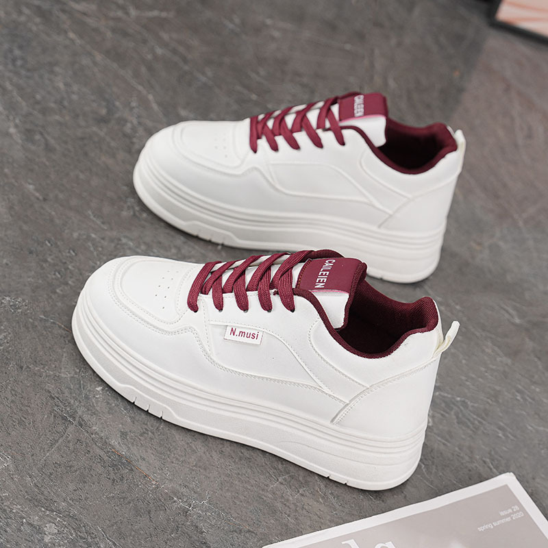 Otoño zapatos de mujer nuevos zapatos transpirables pequeños zapatos blancos de mujer coreana de altura de suela gruesa zapatos deportivos casuales zapatos de patineta image 4