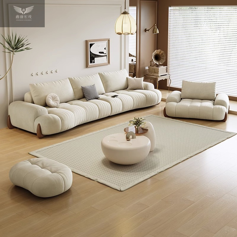 Sofá de cuero italiano minimalista moderno, sala de estar, nuevo apartamento pequeño, sofá de tela curva de estilo crema blanca para gatos