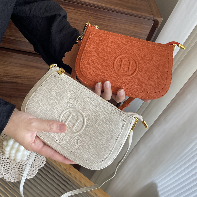 Cross-Border Hot-Selling New Style Genuine Leather Small Square Bag, Stylish Soft Leather Mini Shoulder Crossbody Bag, First-Layer Cowhide Mobile Phone Bag for Women
