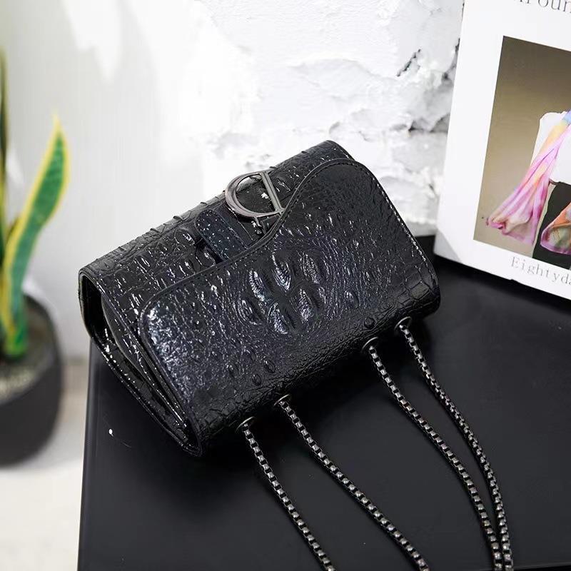 2023 neue Nischentaschen mit Krokodilmuster, Schulter-Crossbody-Damentasche, Internet-Promi-Kette, kleine quadratische Tasche, Papierschale, stilvolle Tasche_voghion.com