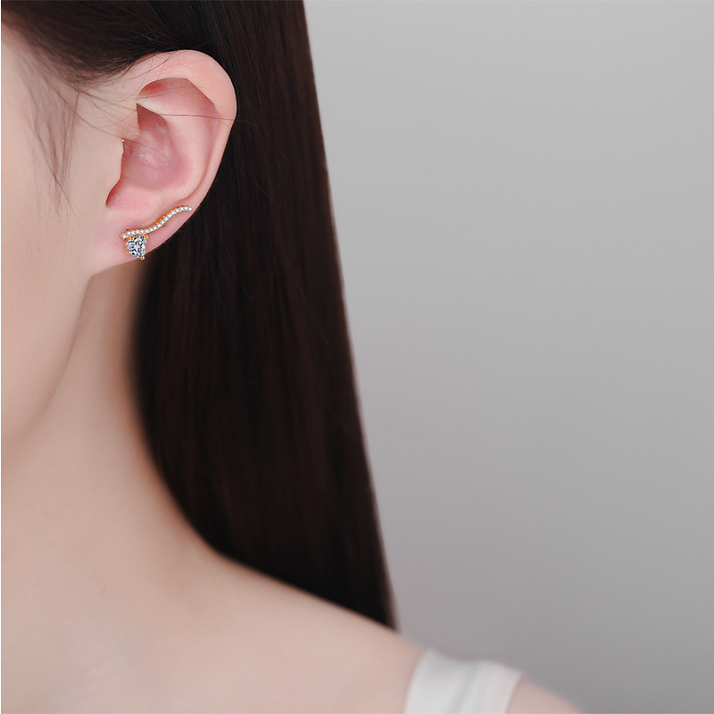 Orecchini a cerchio in argento sterling con moissanite d color_voghion.com
