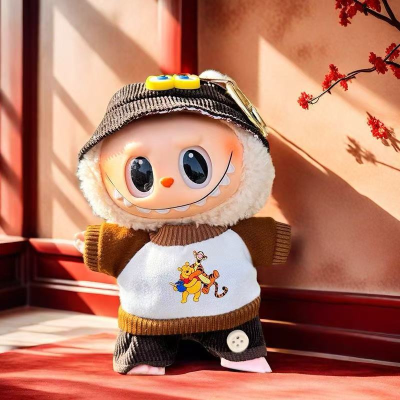 Nuevo conjunto de ropa y gorro de peluche con cara de "Sugar Glue" para muñecas, colgante de peluche, juguete Labuba, amuleto para bolso.