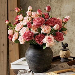 フランスの焦辺のバラの造花のレトロな客間の食卓のシミュレーションの花の装飾の乾いた花の置物の絹の花の生け花の装飾