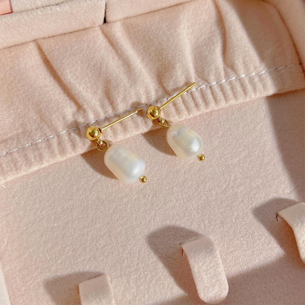 1 Paire Mode Géométrique Acier Inoxydable Perle D'eau Douce Placage Boucles D'oreilles display picture 5