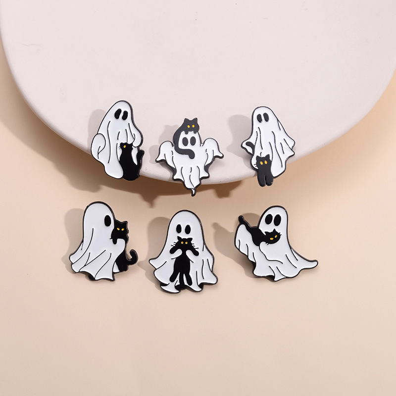 Horror Halloween creative brooch ghost and black cat cute metal badge clothing accessories collar pin corsage wholesale
