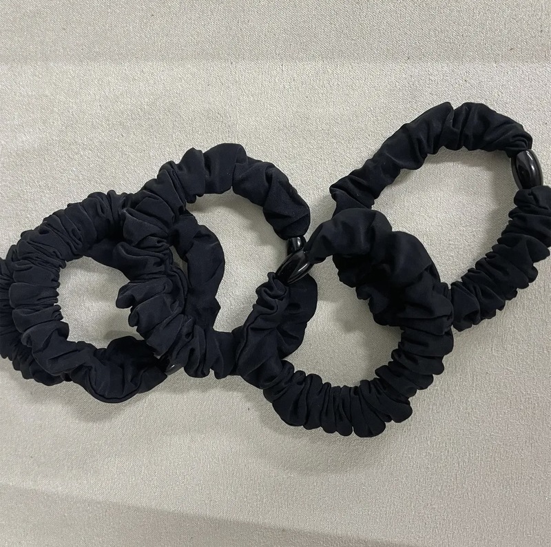 規格品の氷糸のシュシュは韓国の東大門の同じタイプのマスクの輪のシワの高い馬尾の団子の髪の輪の高い弾力性です。|undefined