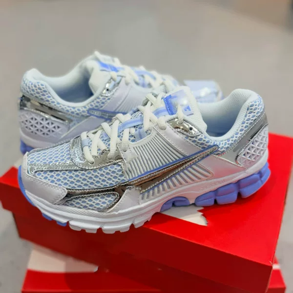 Vomero 5 Dad Shoes, Vomero 5th Generation Air Cushioning, Everyday Training Shoes, Comfortable Sports and Running Shoes for Men and Women