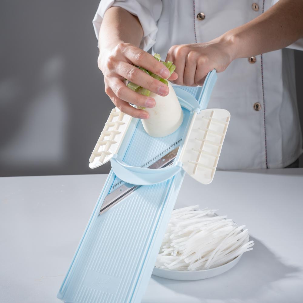 Potato and vegetable shredder, multifunctional cutter