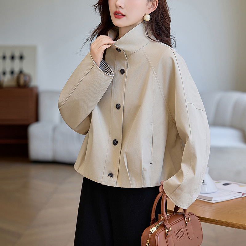 Stand Collar Jacket for Women, Spring and Autumn 2025 New Style, Petite Middle-Aged Fashion, Age-Reducing, Elegant Short Trench Coat